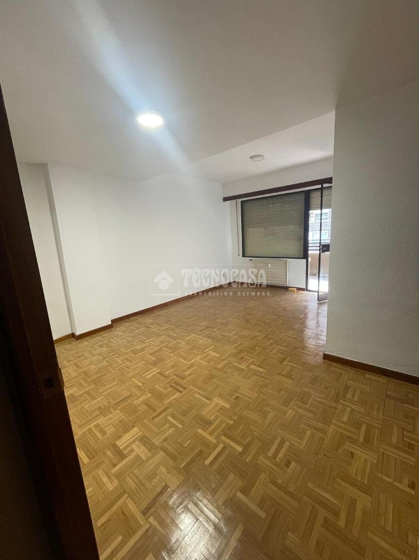 Sala d'estar de Pis de lloguer en  Madrid Capital amb Aire condicionat, Parquet i Terrassa