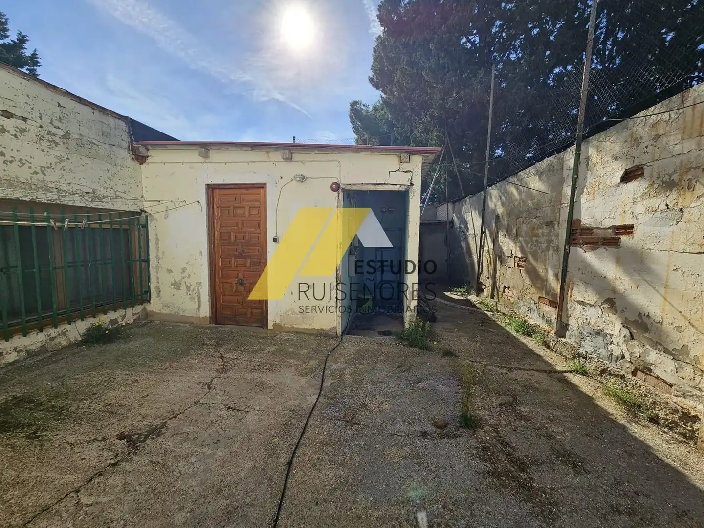 Vista exterior de Casa o xalet en venda en Cuarte de Huerva amb Jardí privat, Terrassa i Traster