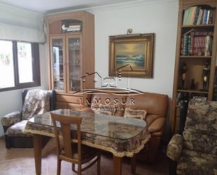 Sala d'estar de Casa adosada en venda en Lucena