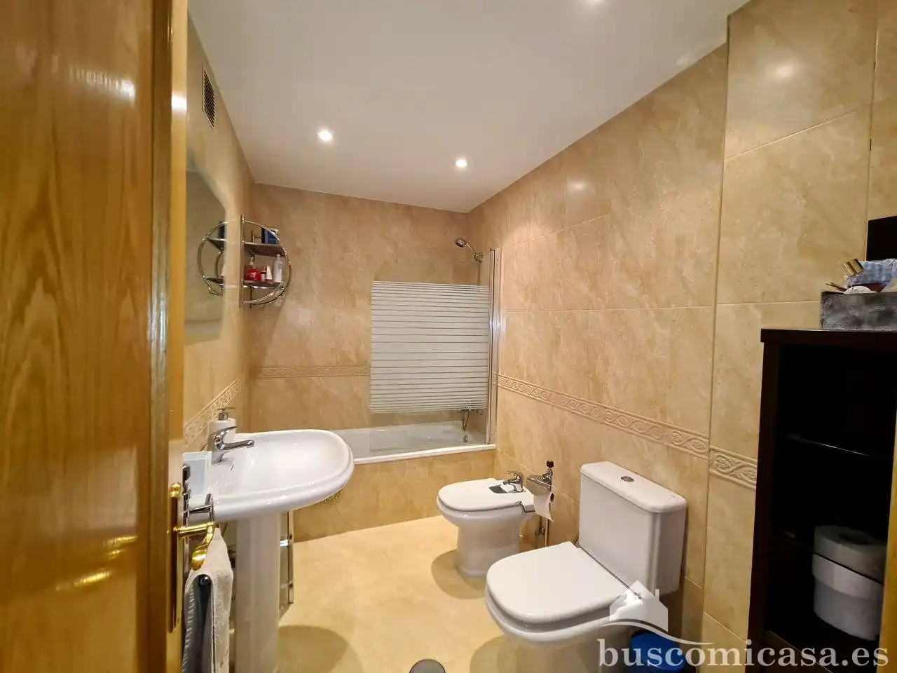 Baño de Casa adosada en venta en La Carolina con Aire acondicionado, Calefacción y Terraza