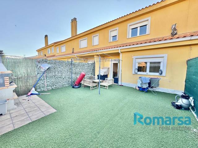 Casa-chalet en Venta en Travesía Santo Tomé en San Pedro del Arroyo