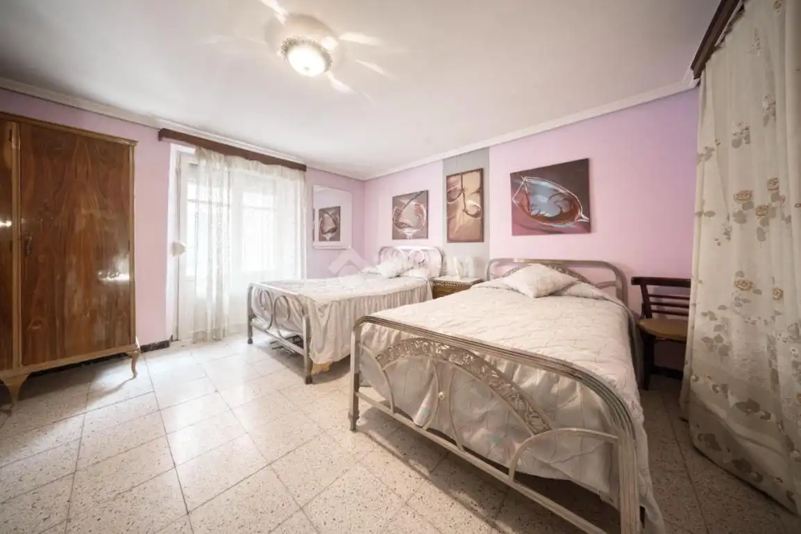 Dormitori de Casa o xalet en venda en Cistérniga