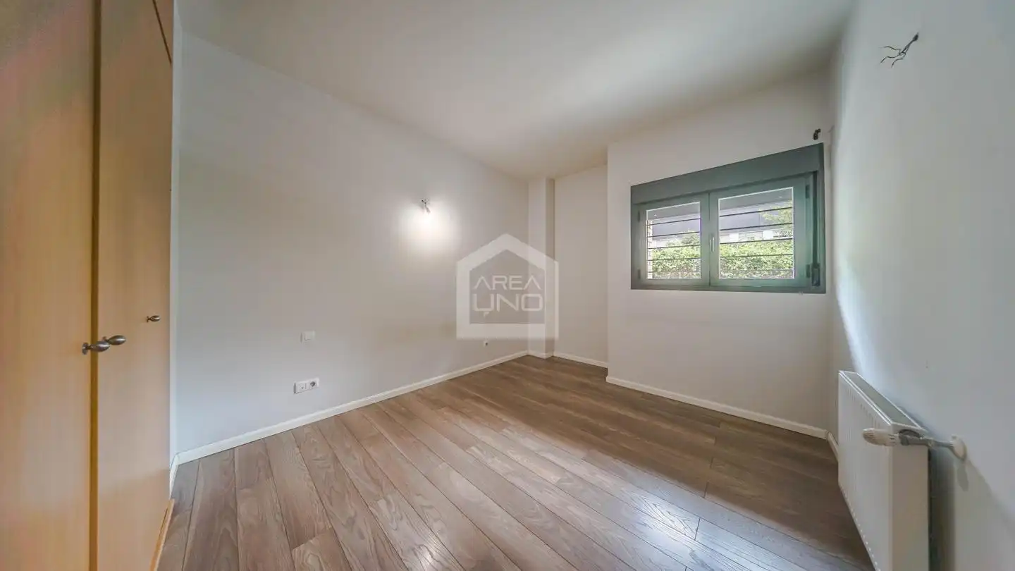 Habitación de Planta baja en venta en Alcorcón con Calefacción y Trastero