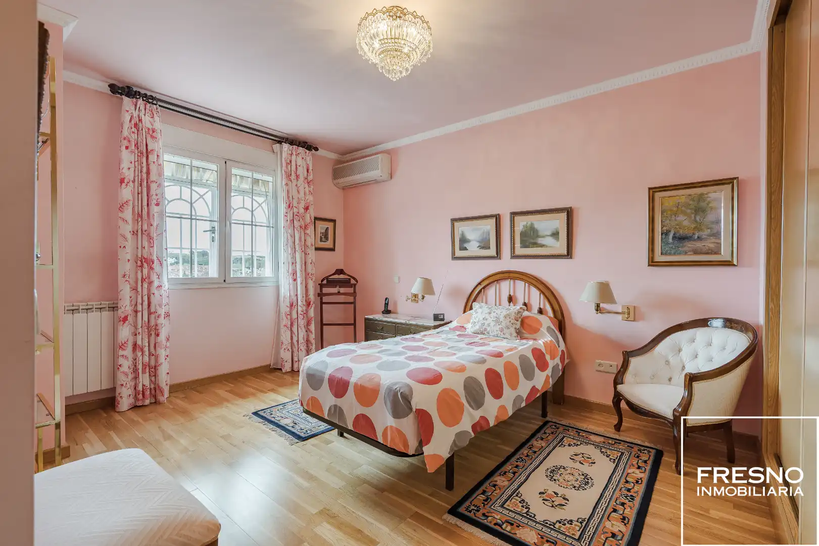 Bedroom of Detached homes for sale in Cobeña  with Air Conditioner, Heating and Private garden