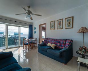Living room of Flat to rent in Benalmádena  with Air Conditioner, Terrace and Furnished