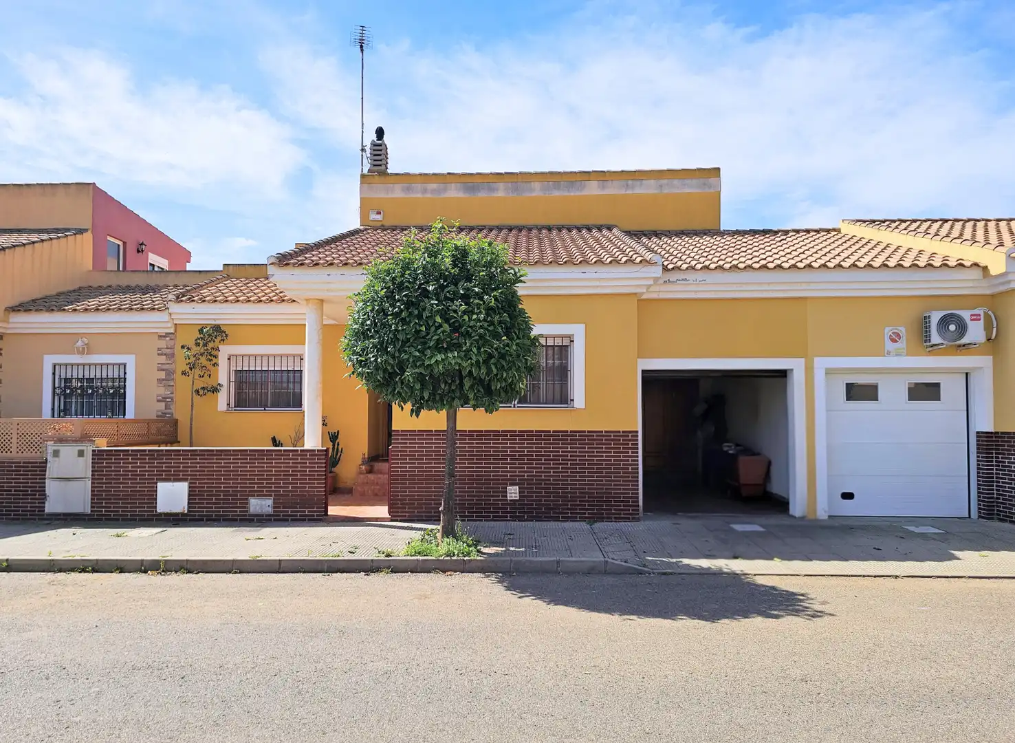 Vista exterior de Casa o chalet en venta en Cartagena con Aire acondicionado, Calefacción y Terraza