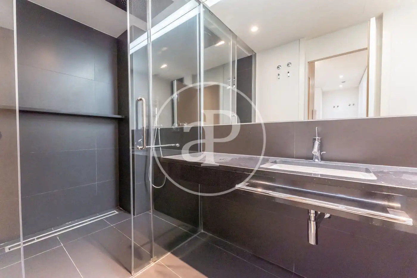 Flat for rent in Calle de Génova, Almagro