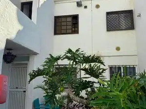 Vista exterior de Àtic de lloguer en San Bartolomé de Tirajana amb Moblat i Piscina comunitària