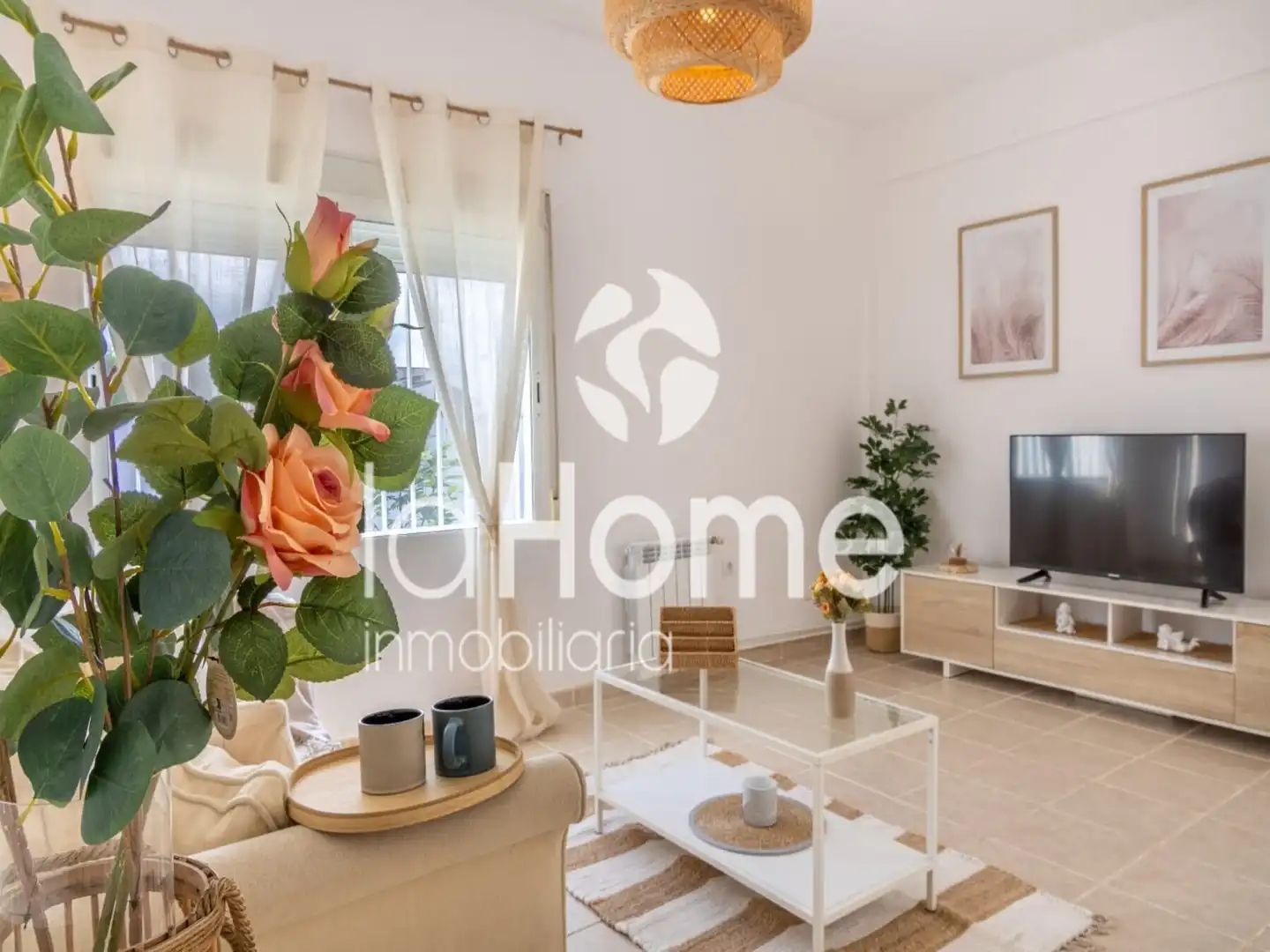 Sala d'estar de Casa o xalet en venda en L'Eliana amb Calefacció, Jardí privat i Terrassa