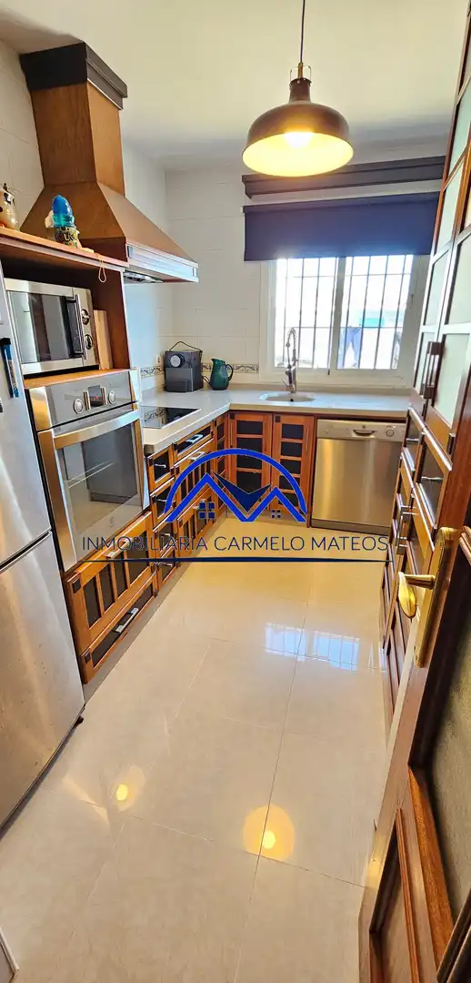 Cocina de Dúplex en venta en Sanlúcar de Barrameda con Aire acondicionado, Jardín privado y Trastero