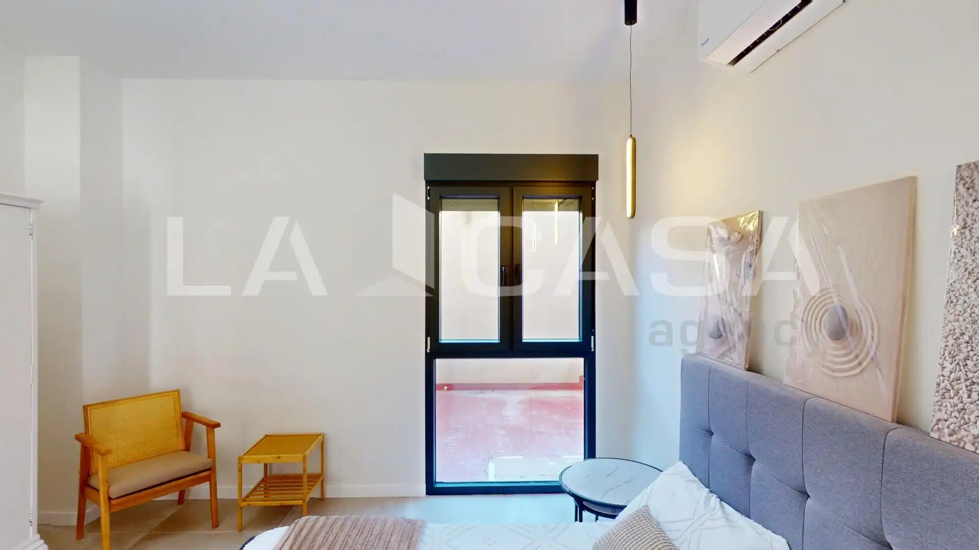 Schlafzimmer von Erdgeschoss zum Verkauf in Valencia mit Klimaanlage, Heizung und Möbliert