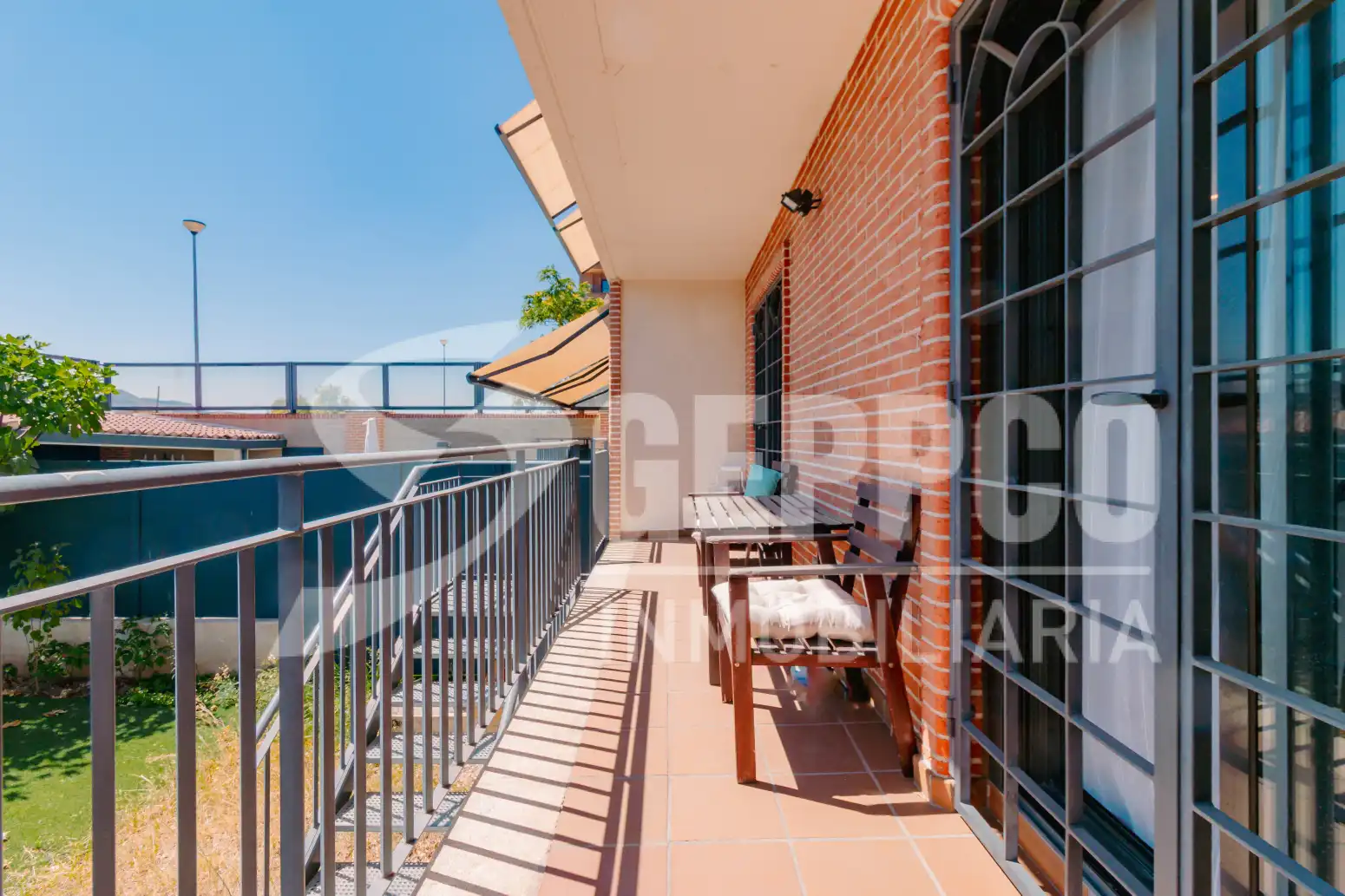 Terraza de Casa adosada en venta en Alcalá de Henares con Calefacción, Terraza y Piscina comunitaria