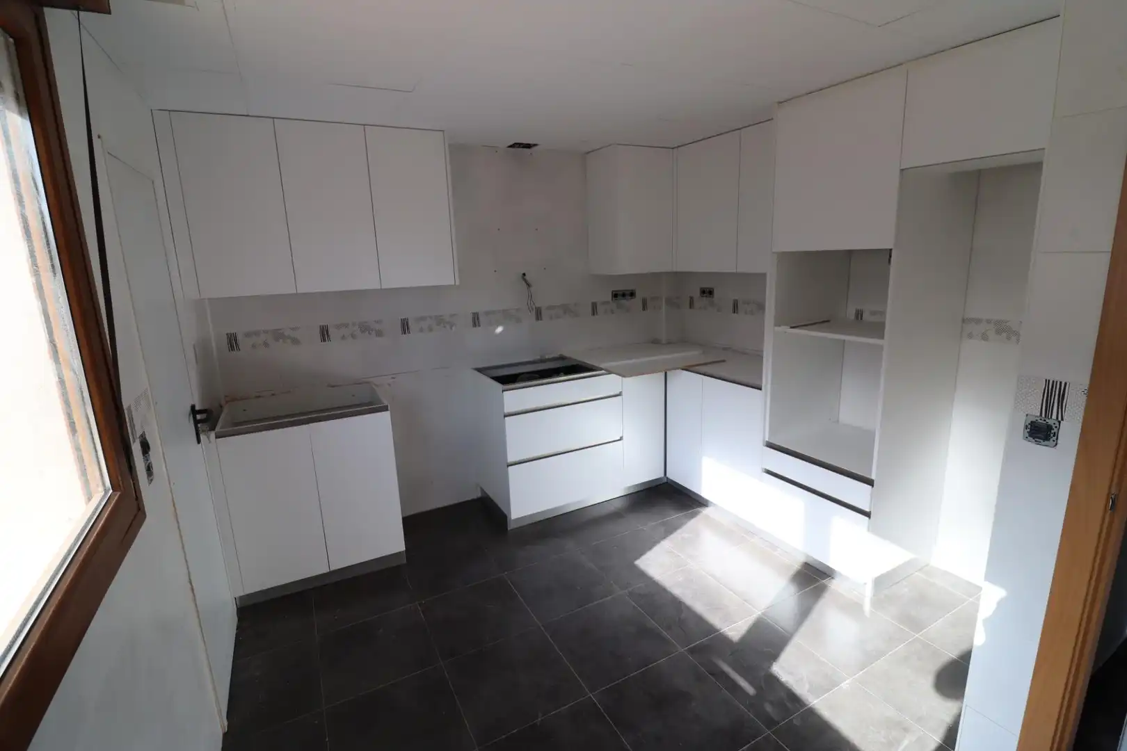 Casa adosada en venta en Calle Montserrat Roig, Ulldecona