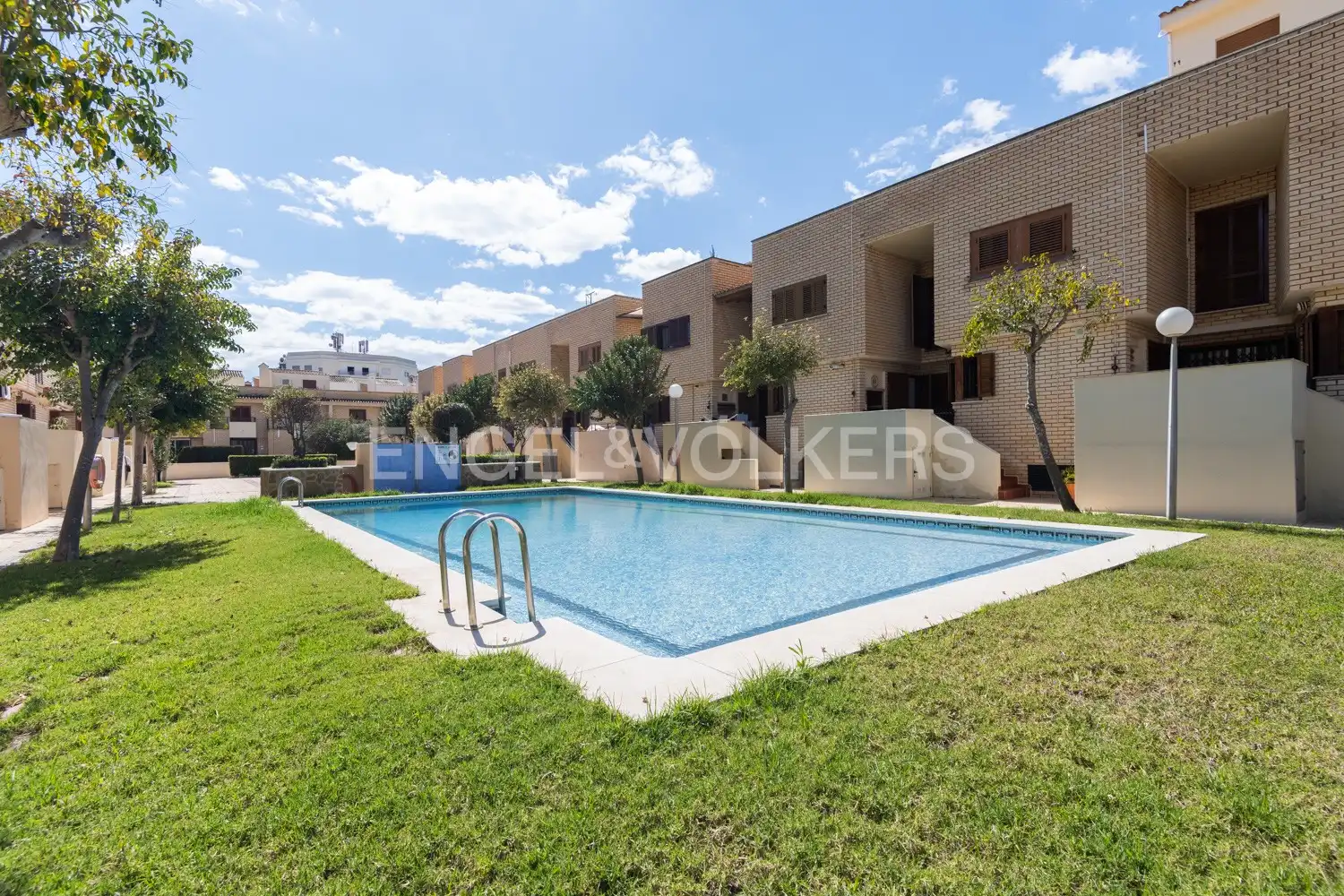 Piscina de Casa o xalet de lloguer en Valencia amb Aire condicionat, Calefacció i Jardí privat