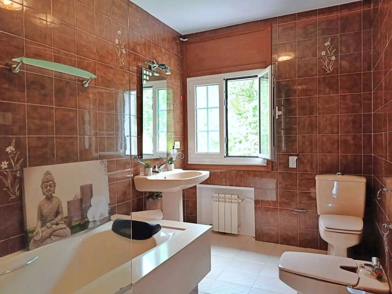 Baño de Casa o chalet en venta en Oleiros con Calefacción
