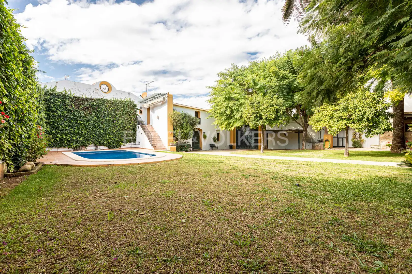Jardín de Casa o chalet en venta en Umbrete con Calefacción, Jardín privado y Piscina