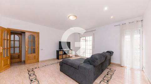 Foto 2 de Casa adosada en venda a Centre, Sant Boi de Llobregat