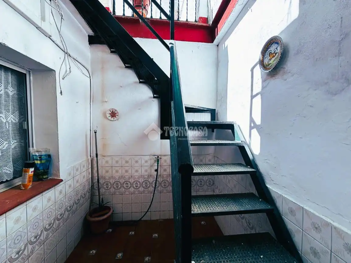 Casa adosada en venta en Pilas