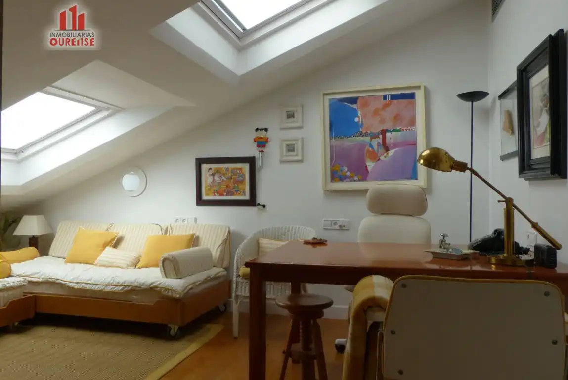 Living room of Flat for sale in Ourense Capital   with Air Conditioner, Storage room and Furnished