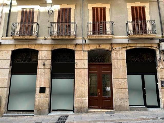 Local comercial en Venta en COMTE DE RIUS en Eixample