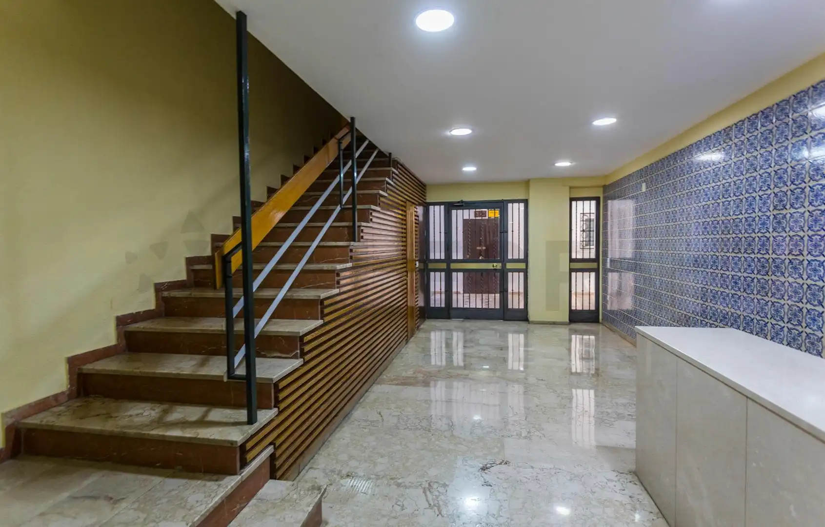 Flat for sale in Sevilla  with Air Conditioner