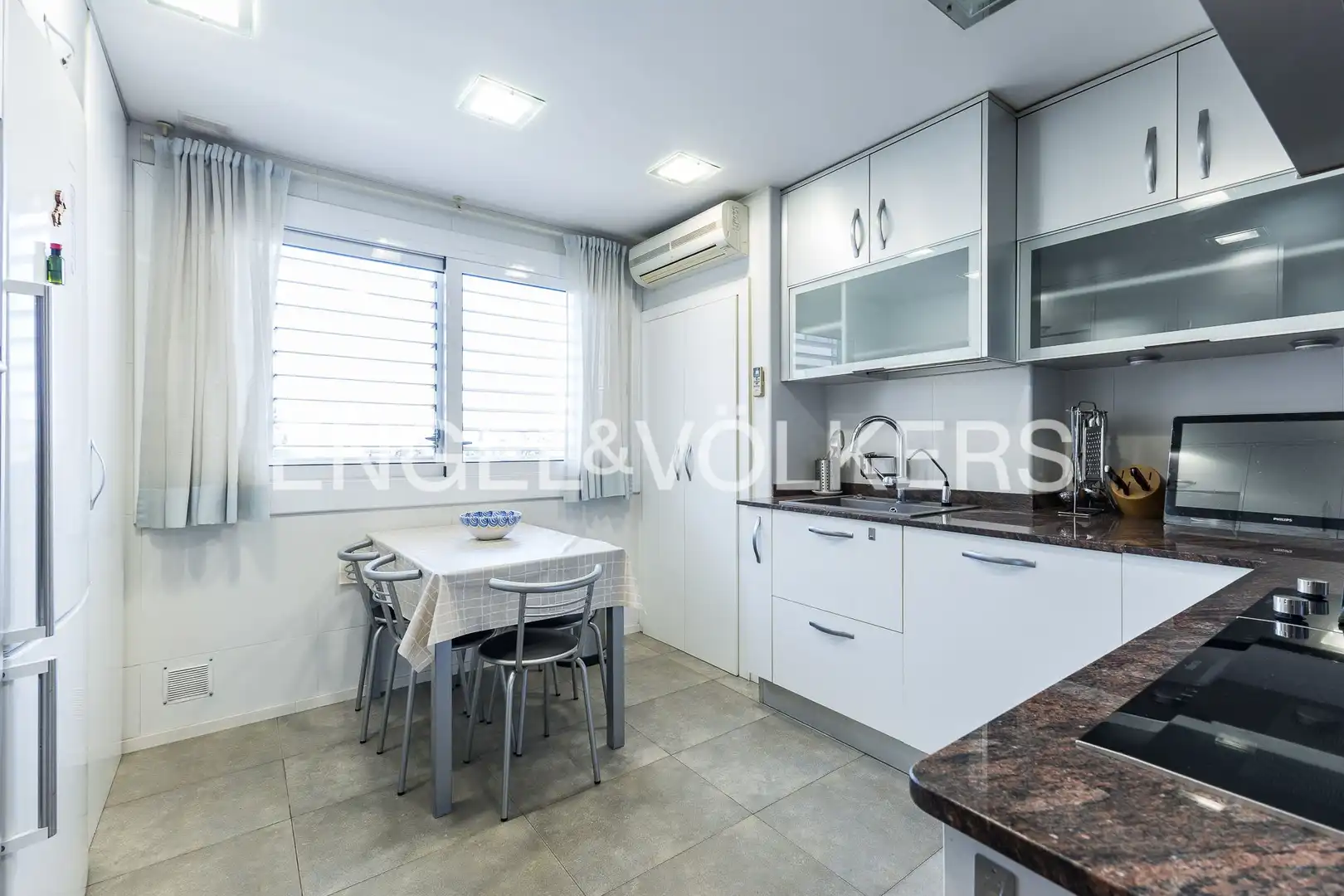 Cocina de Piso en venta en Barcelona con Aire acondicionado, Calefacción y Piscina