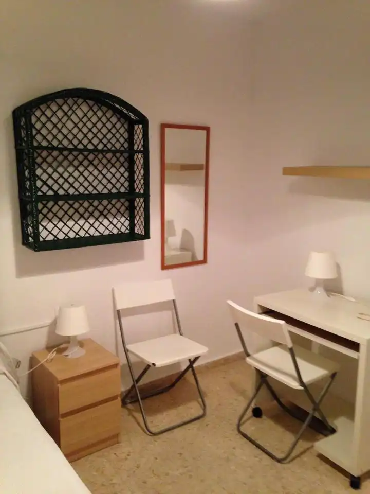 Flat for rent in Pelay Correa, Triana Casco Antiguo