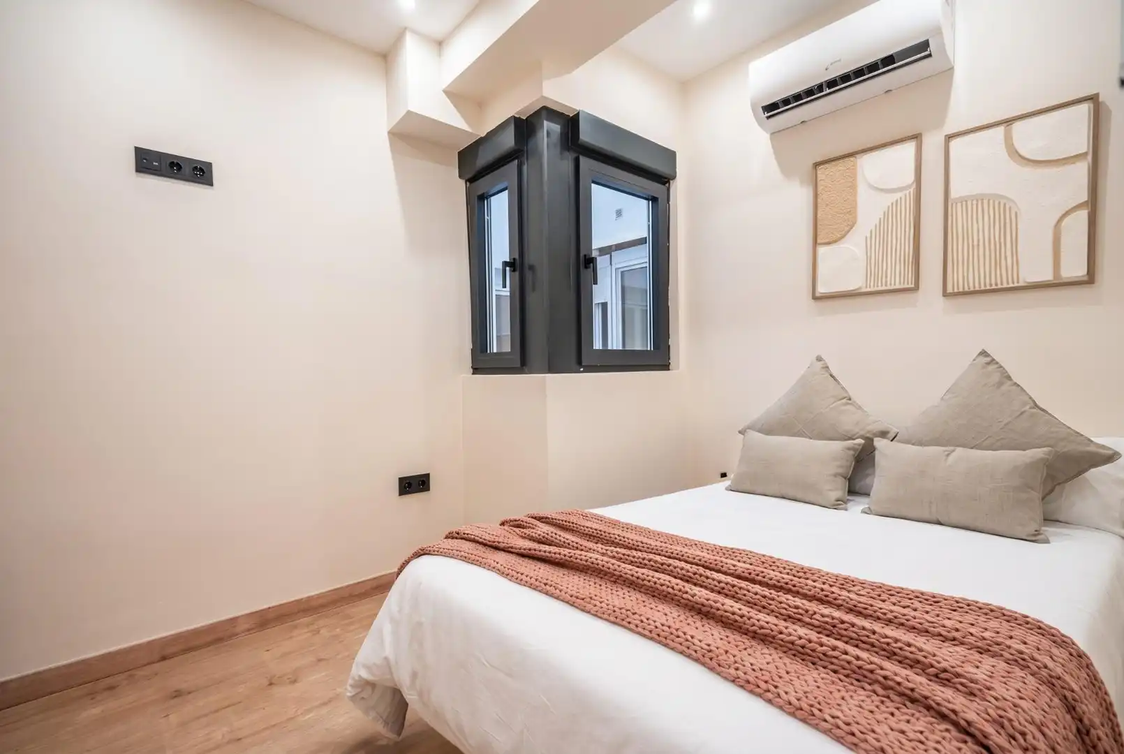 Habitación de Piso en venta en Granada con Aire acondicionado, Calefacción y Amueblado
