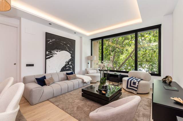 Piso en Venta en Cuatro Caminos - Azca