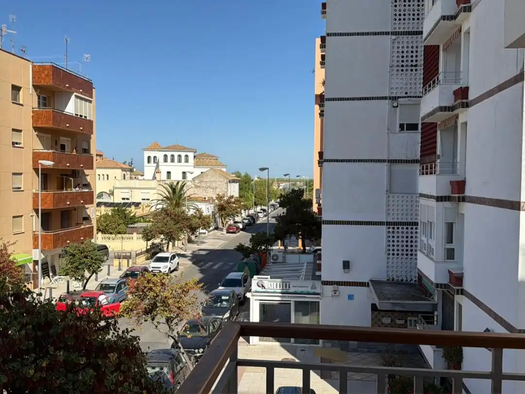 Außenansicht von Wohnung zum Verkauf in Sanlúcar de Barrameda mit Klimaanlage, Terrasse und Balkon