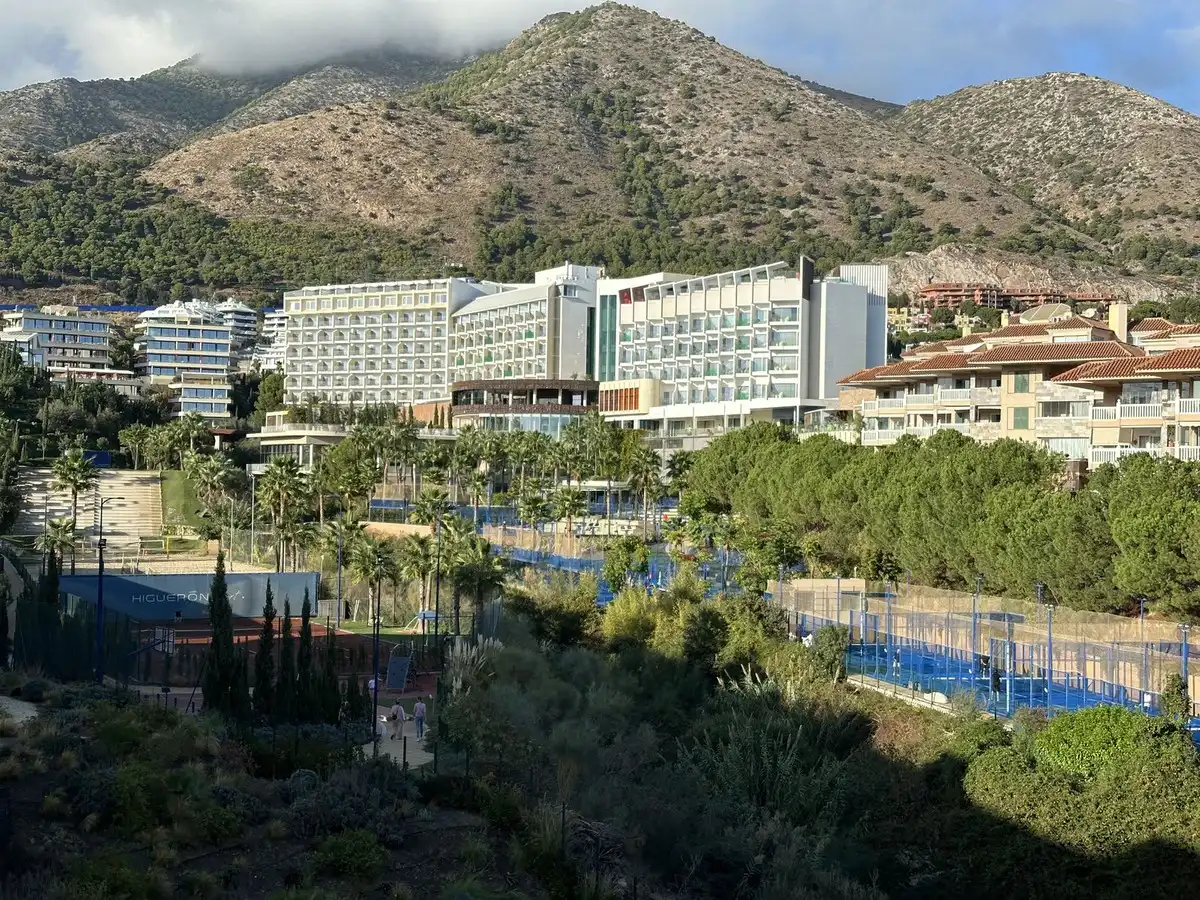 Vista exterior de Planta baja en venta en Fuengirola con Aire acondicionado, Calefacción y Terraza