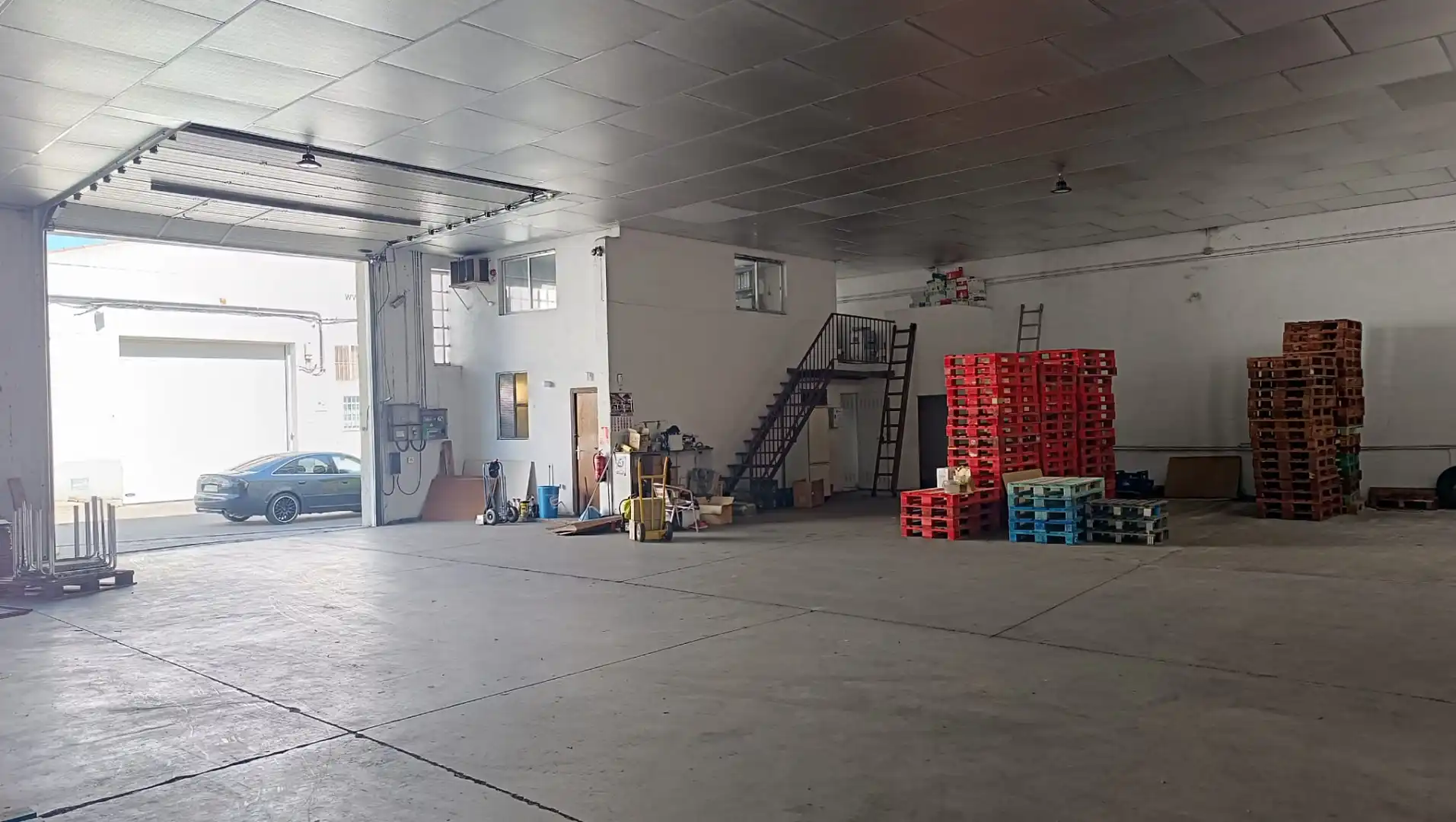 Industrial building for sale in Calle Argentina, imagen 2
