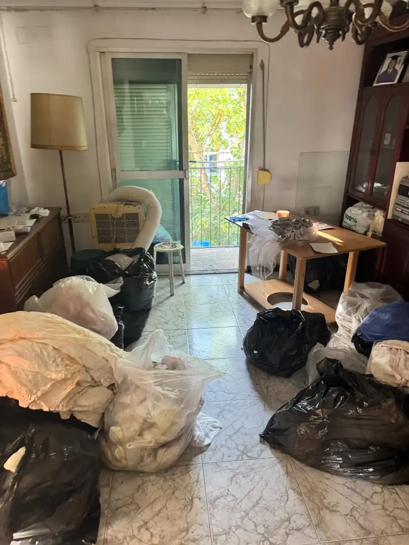 Habitación de Piso en venta en Sevilla con Terraza, Lavadora y Balcón