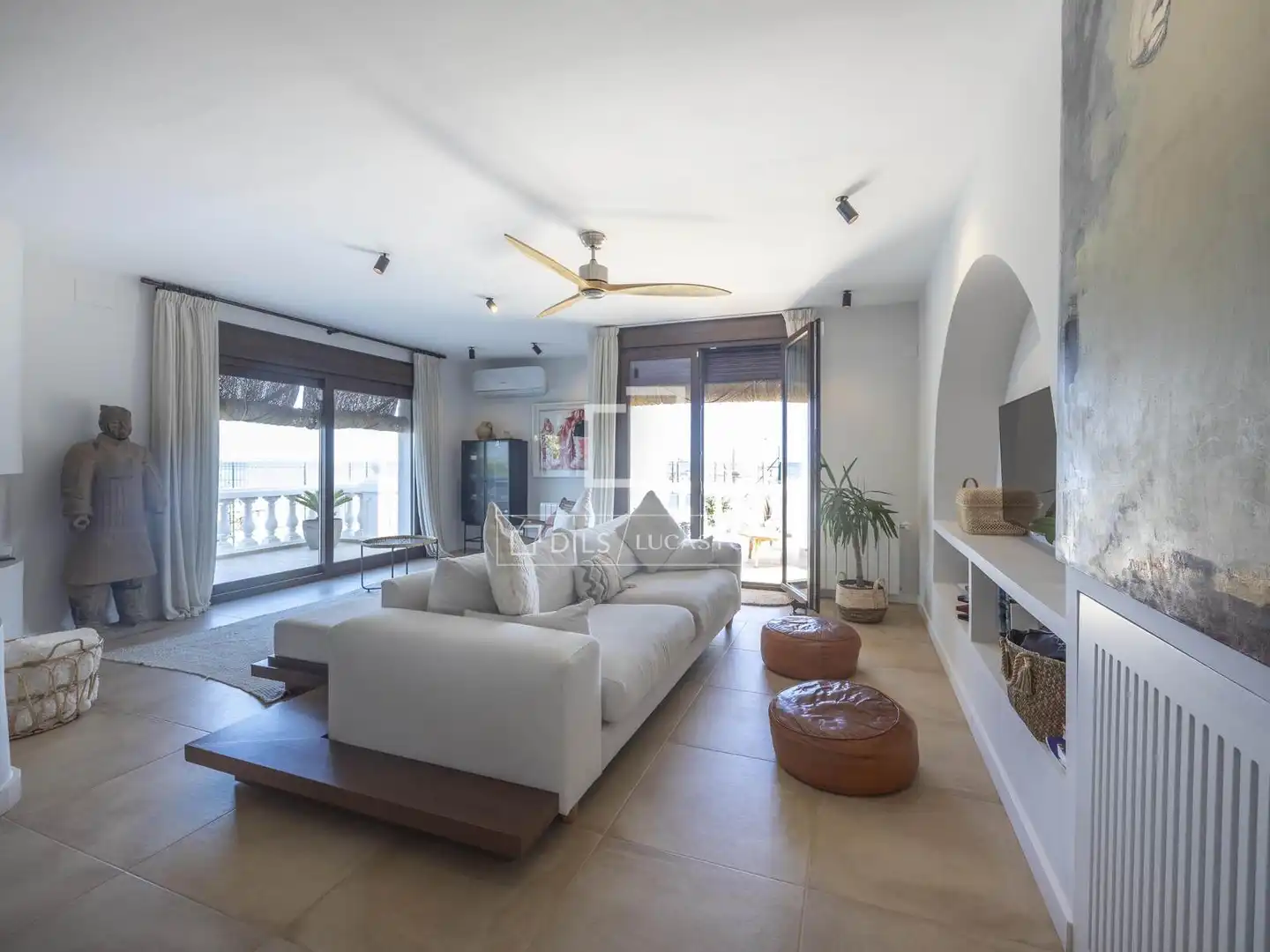 Sala de estar de Casa o chalet en venta en El Puig de Santa Maria con Calefacción, Parquet y Terraza