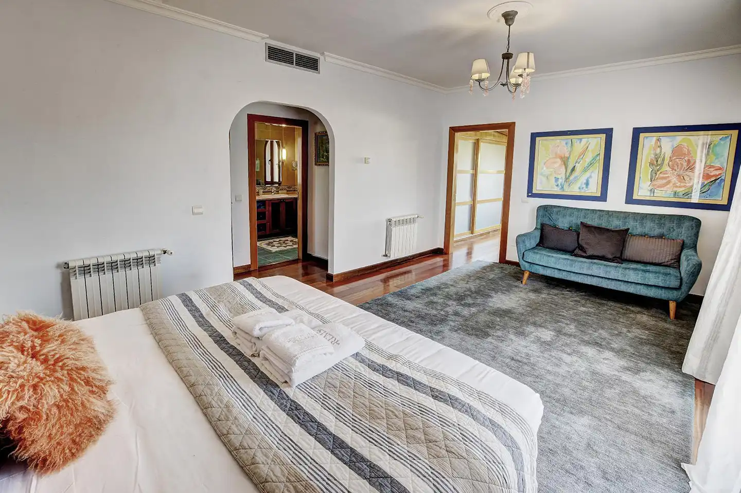 Dormitori de Casa o xalet en venda en Benalmádena amb Aire condicionat, Jardí privat i Terrassa