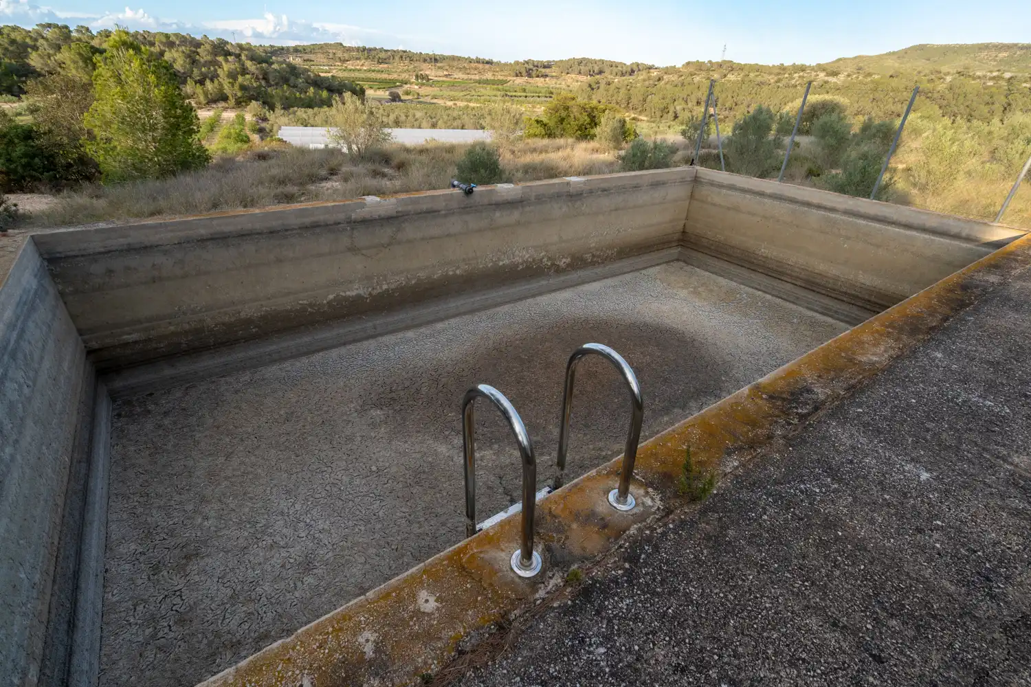 Swimming pool of Land for sale in El Pinell de Brai