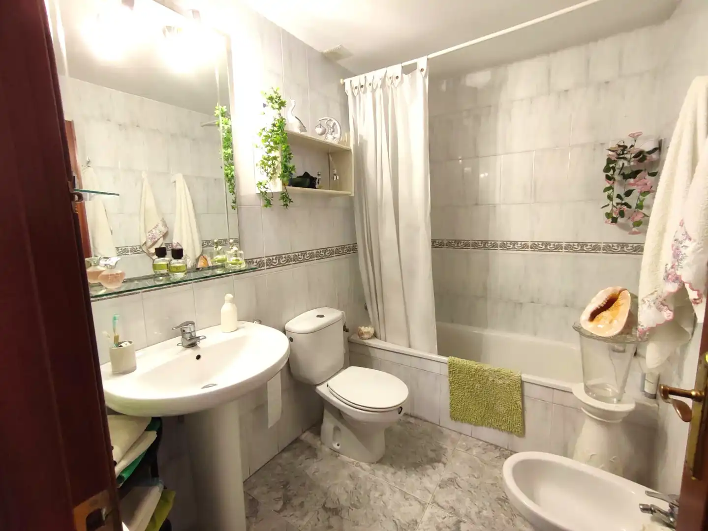 Bathroom of Flat for sale in Fenals