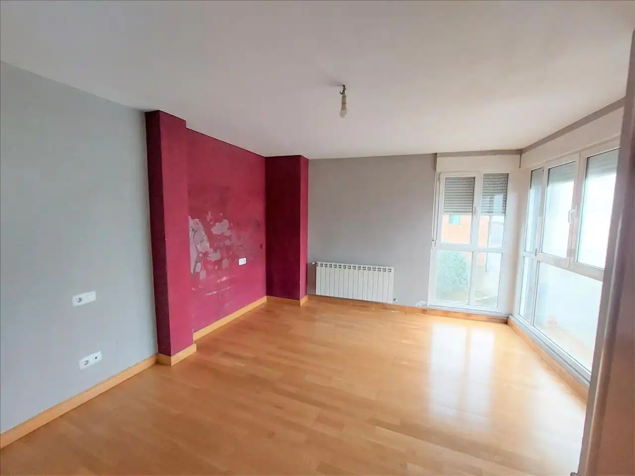 Sala de estar de Casa adosada en venta en Sariegos con Jardín privado