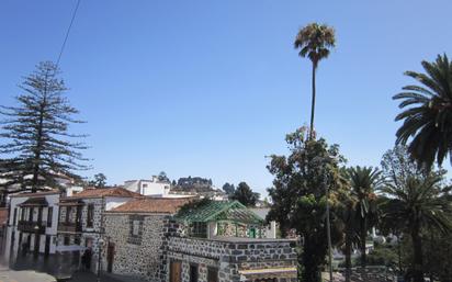 Vista exterior de Casa o xalet en venda en Teror amb Terrassa i Balcó