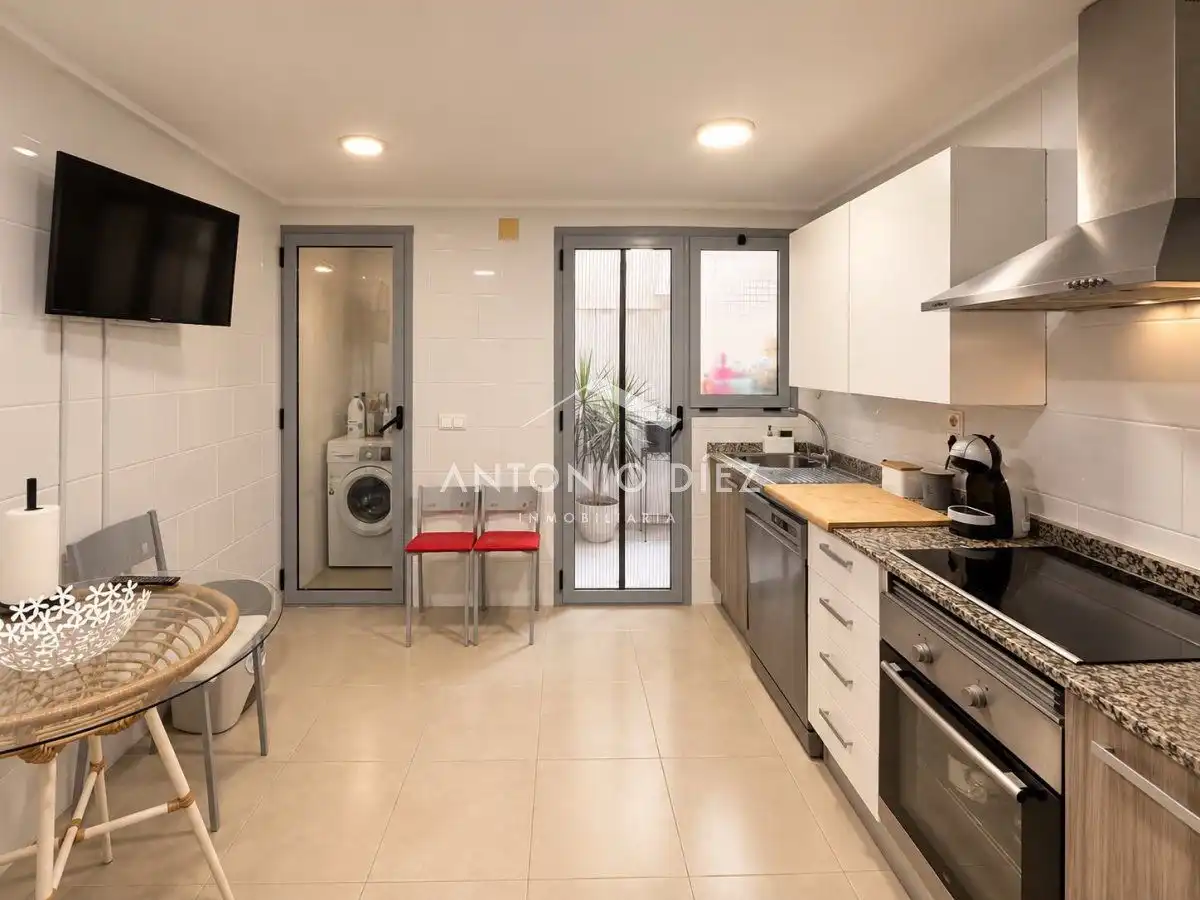 Kitchen of Flat for rent in Aspe  with Air Conditioner, Storage room and Balcony