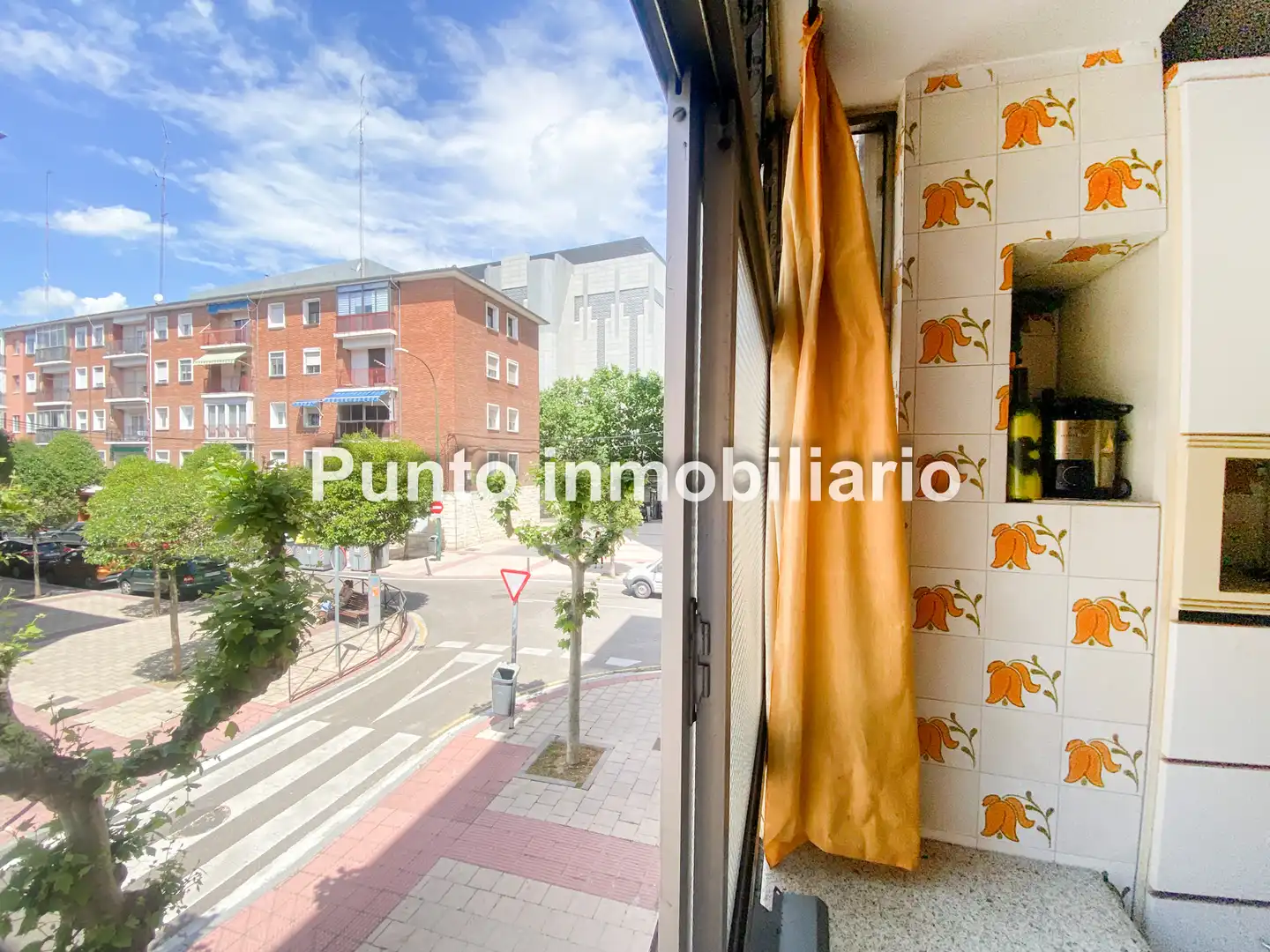 Vista exterior de Pis en venda en Valladolid amb Calefacció, Parquet i Terrassa