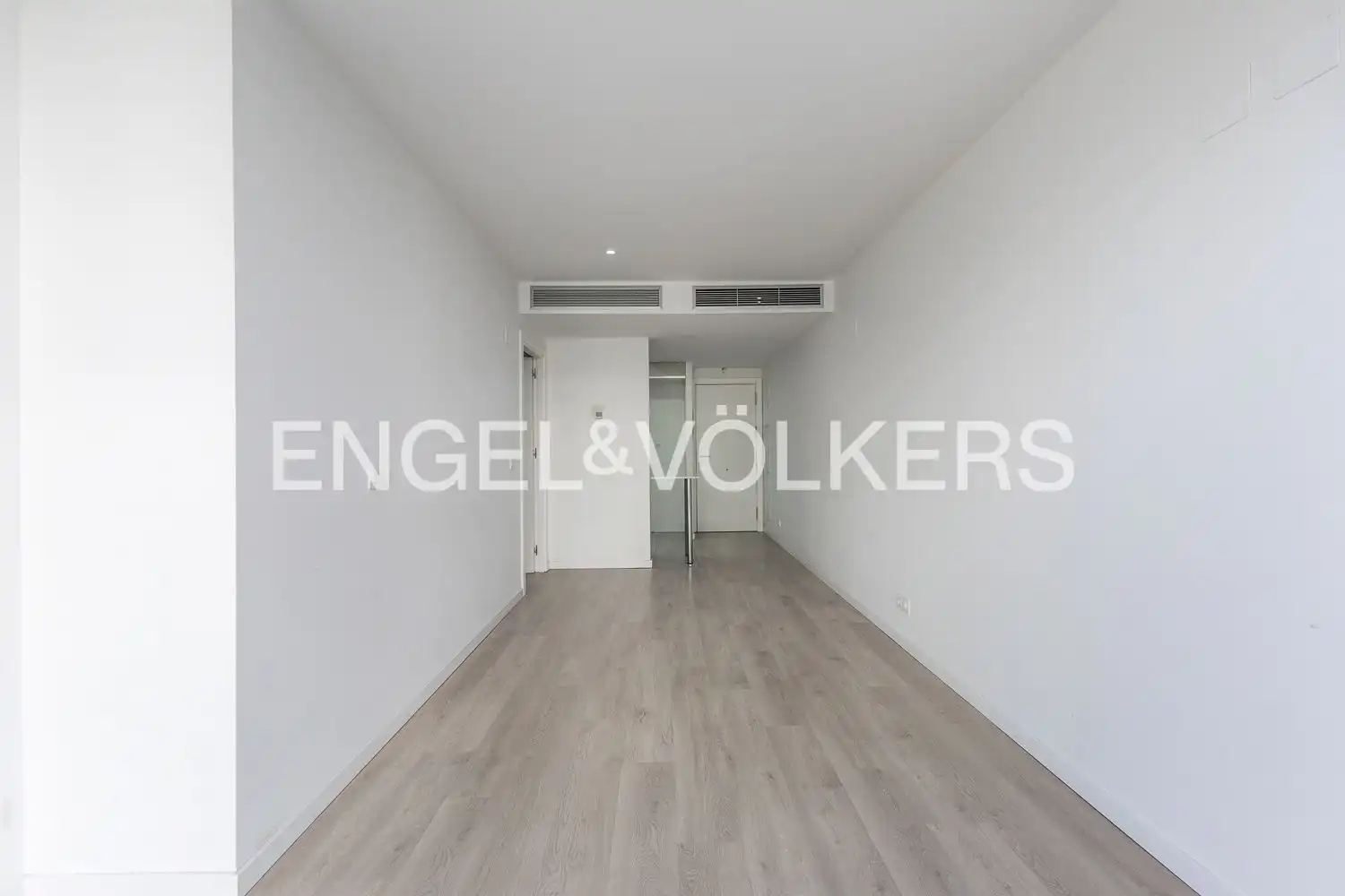 Piso con piscina en venta en fernando abril martorell, imagen 2