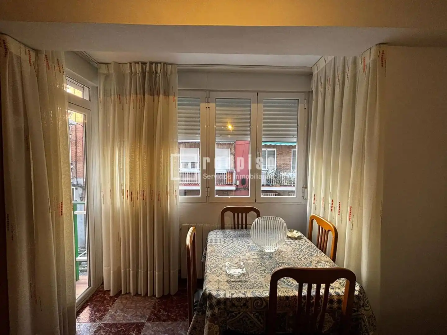 Comedor de Piso en venta en Madrid con Calefacción, Terraza y Trastero