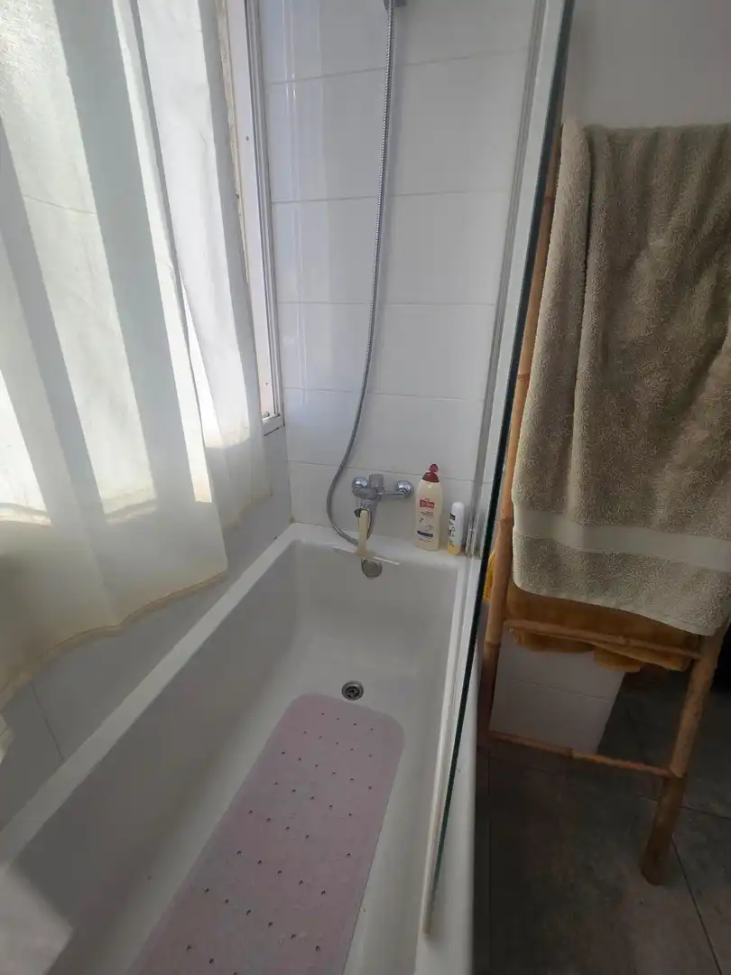 Baño de Piso en venta en  Palma de Mallorca con Aire acondicionado, Calefacción y Balcón