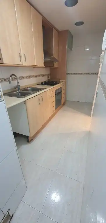 Flat with lift for sale in Plaça Badalona, imagen 2