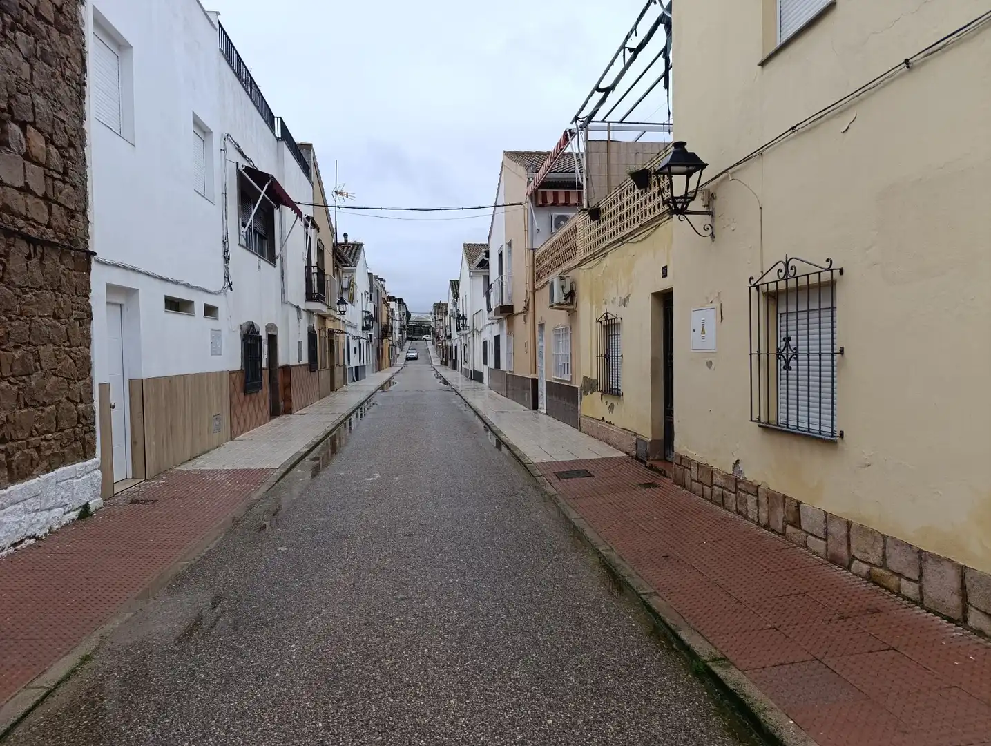 Vista exterior de Casa o xalet en venda en Linares amb Aire condicionat, Calefacció i Terrassa