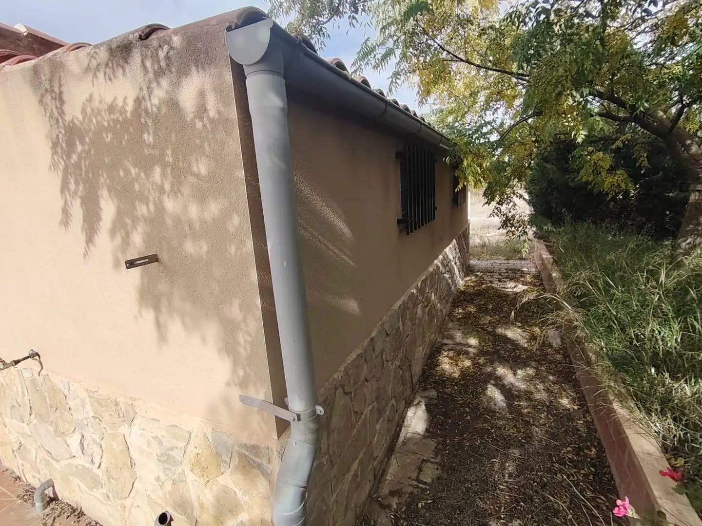 Vista exterior de Casa o xalet en venda en Beneixama amb Aire condicionat, Calefacció i Jardí privat