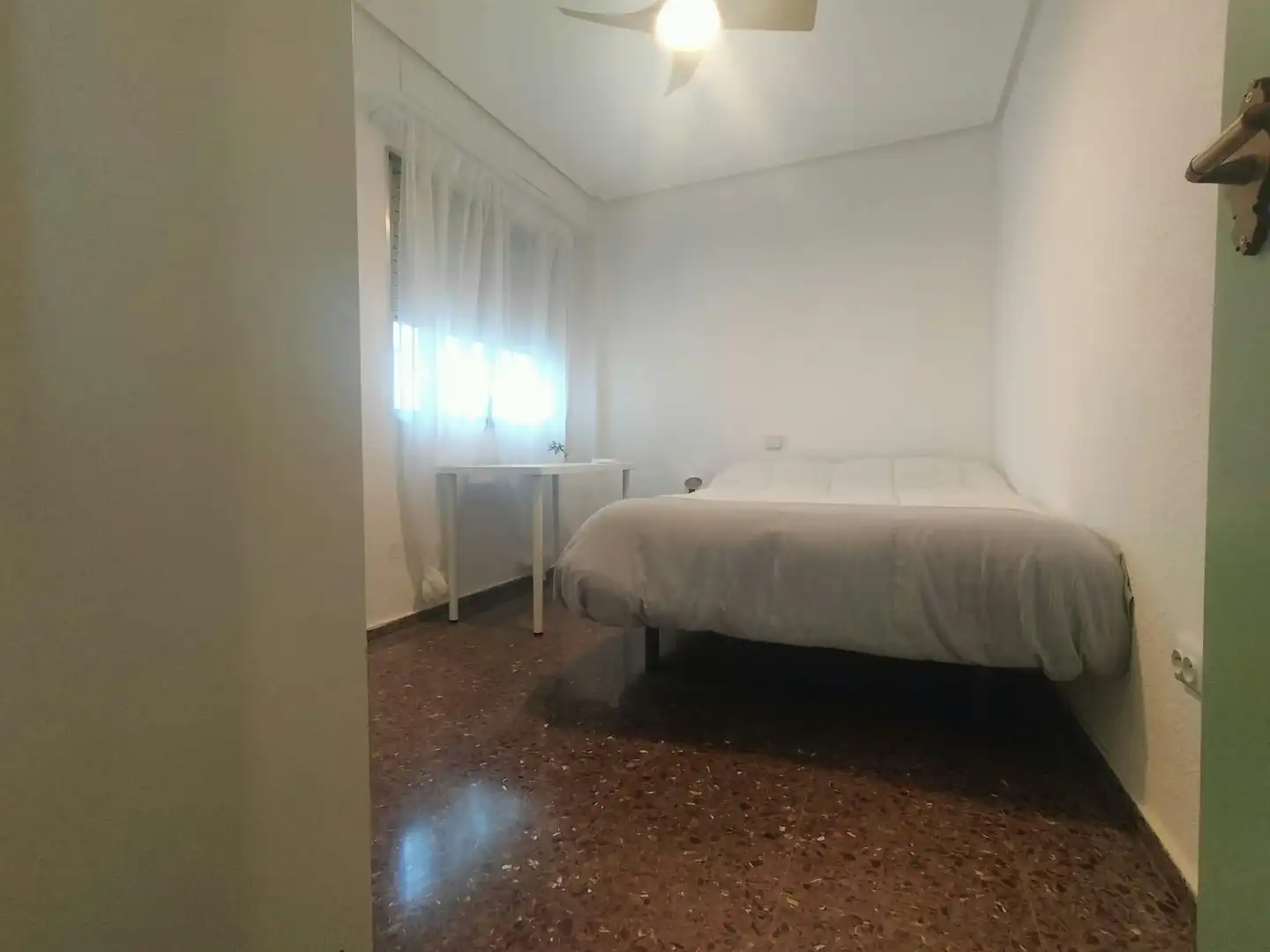 Bedroom of Flat for share in Valencia  with Furnished and Washing machine