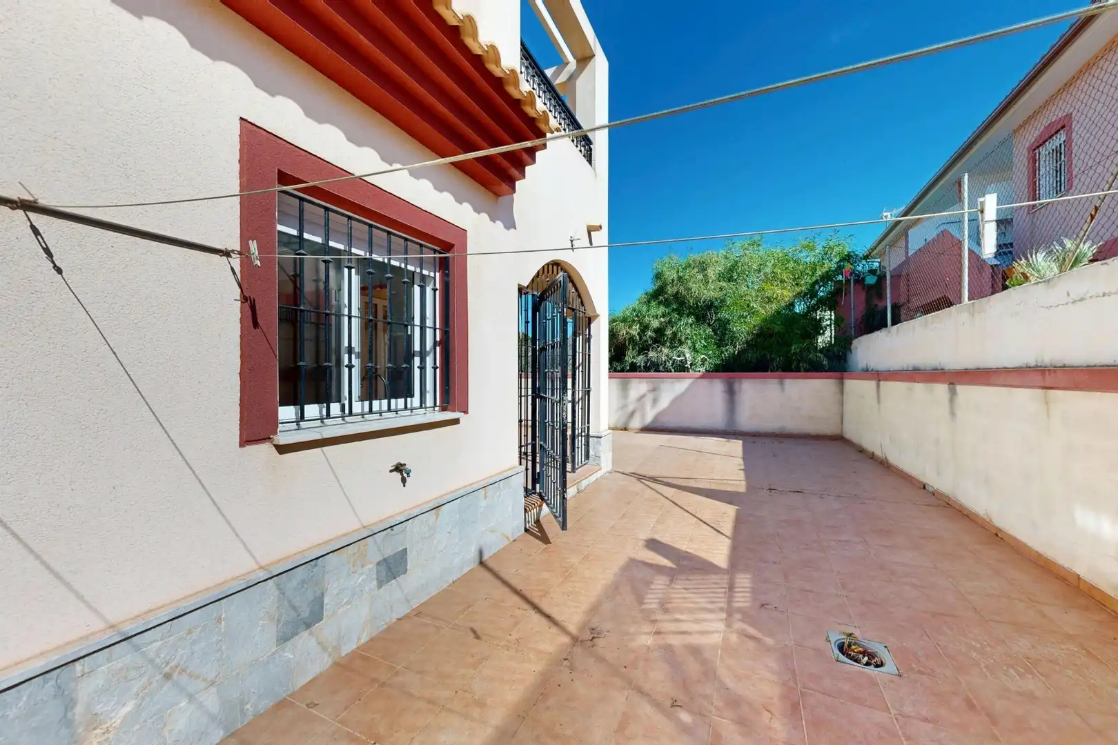 Vista exterior de Casa adosada en venta en Cartagena con Terraza, Trastero y Balcón