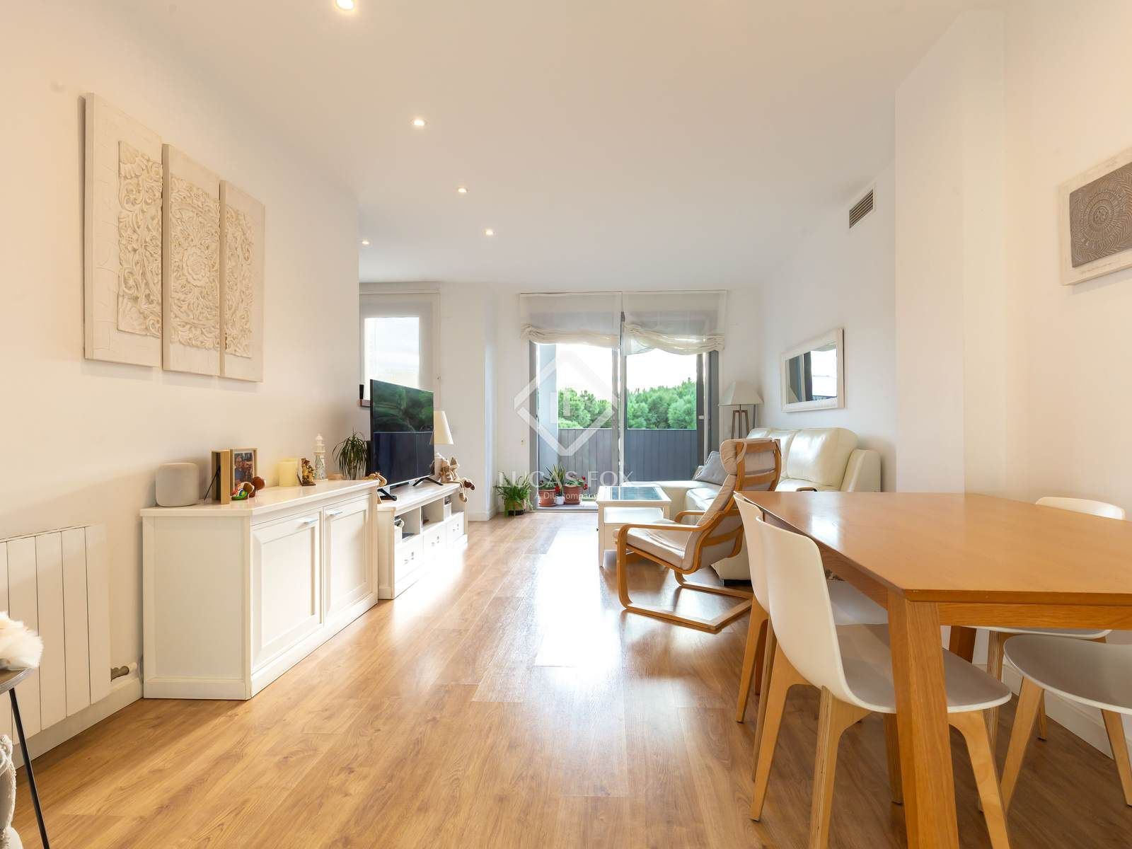 Living room of Flat for sale in Sant Feliu de Llobregat  with Air Conditioner, Heating and Private garden